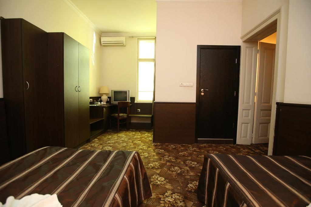 Hotel & Restaurant The House Sofia Esterno foto